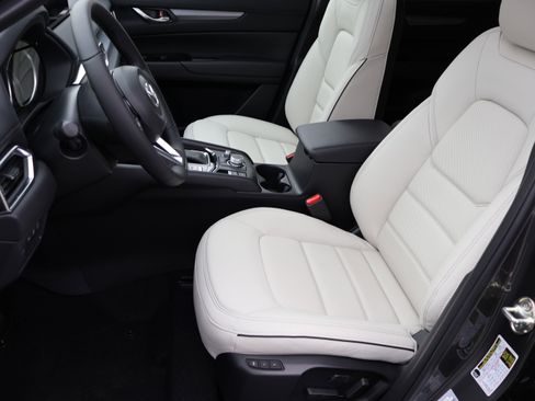 New 2025 MAZDA CX-5 AWD 2.5 S w/ Preferred Package image 41