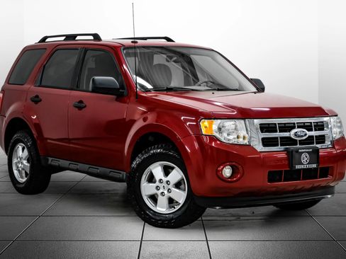 Used 2011 Ford Escape XLT image 6