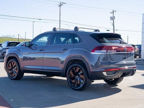 New 2026 Volkswagen Atlas Cross Sport SE image 4