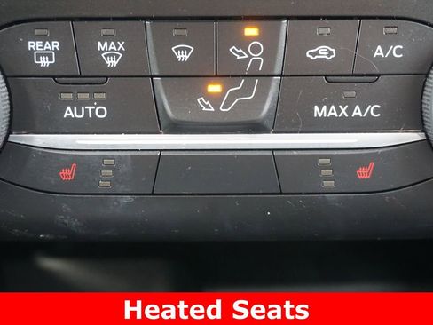 Used 2020 Ford Escape SE image 7