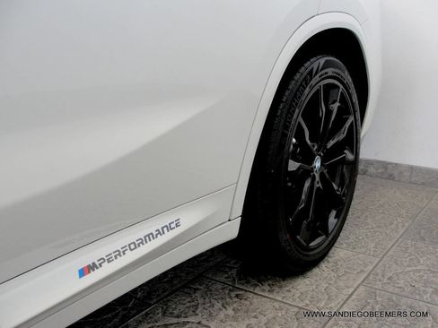 Used 2019 BMW X4 M40i w/ Premium Package image 11