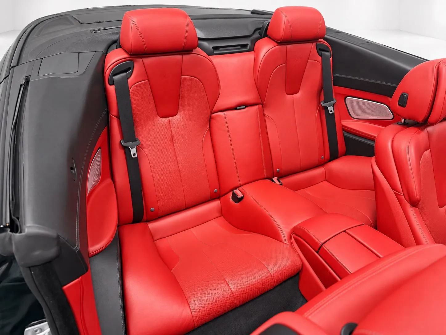 Used 2018 BMW M6 Convertible RWD image 16