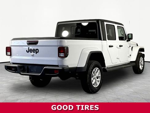 Used 2023 Jeep Gladiator Sport AWD/4WD image 6