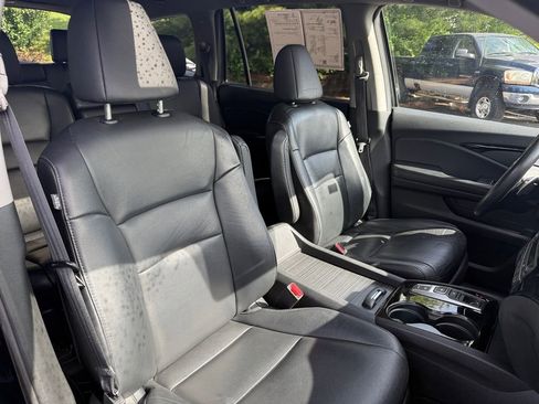 Used 2016 Honda Pilot Touring image 18