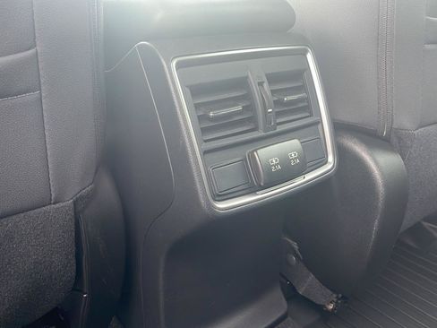 Used 2023 Subaru Forester Premium AWD/4WD image 15