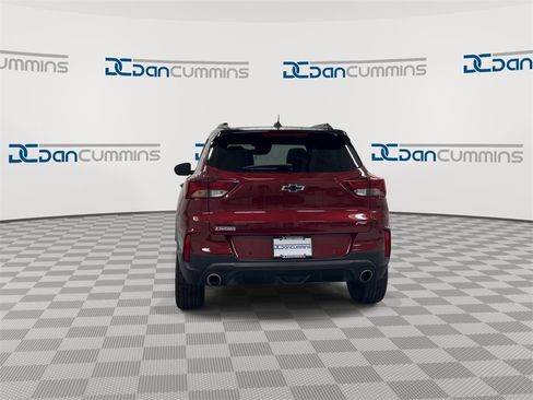 Certified 2022 Chevrolet TrailBlazer RS w/ Sun and Liftgate Package image 7