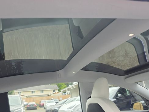 Used 2025 Tesla Model 3 Long Range RWD image 15