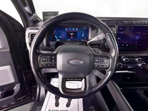 Used 2023 Ford F250 Platinum AWD/4WD image 11