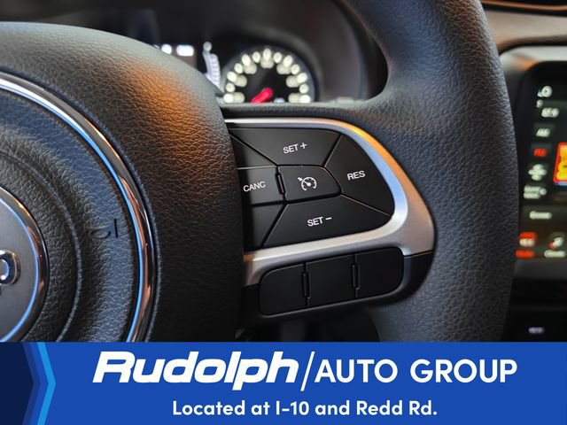 Used 2023 Jeep Renegade Latitude AWD/4WD image 17