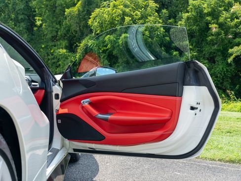 Used 2022 Ferrari F8 Tributo RWD image 43