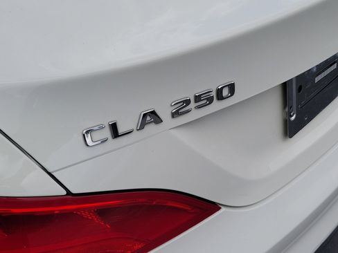 Used 2017 Mercedes-Benz CLA 250 image 7