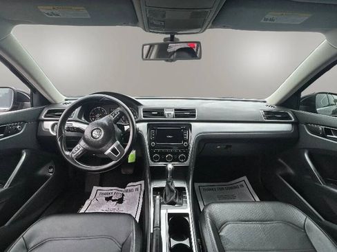 Used 2012 Volkswagen Passat 2.5 SE FWD image 11