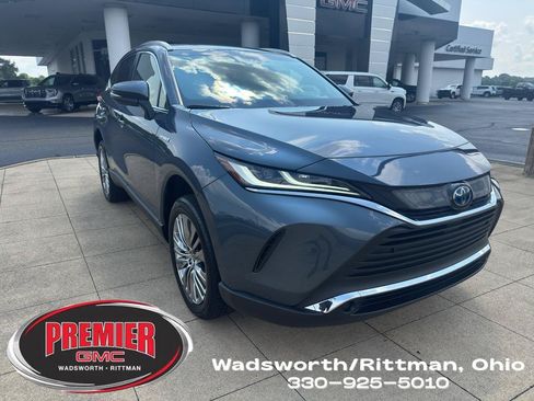 Used 2021 Toyota Venza XLE w/ Carpet Mat Package (TMS) AWD/4WD image 1