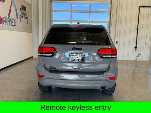 Used 2020 Jeep Grand Cherokee Altitude AWD/4WD image 5