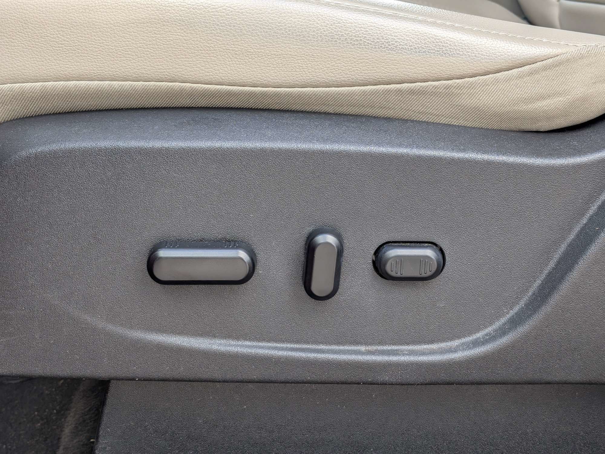 Used 2019 Ford Escape SEL FWD image 22