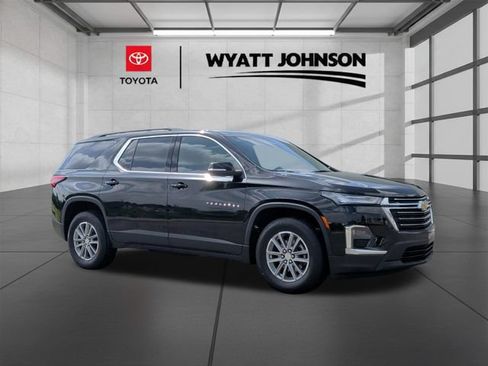 Used 2023 Chevrolet Traverse LT FWD image 7