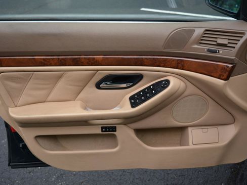Used 1999 BMW 540i Sedan RWD image 9