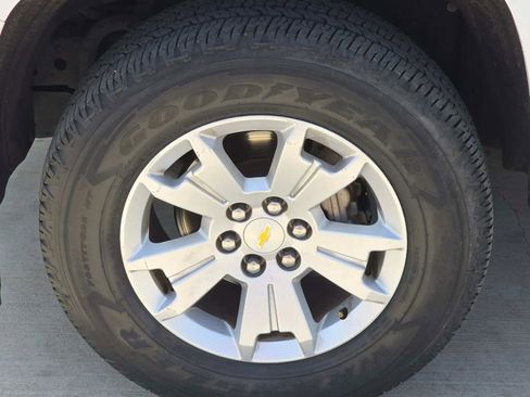 Used 2020 Chevrolet Colorado LT w/ Safety Package image 23