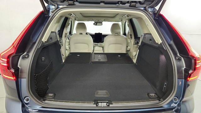 Used 2027 Volvo XC60 T8 Ultra AWD/4WD image 43