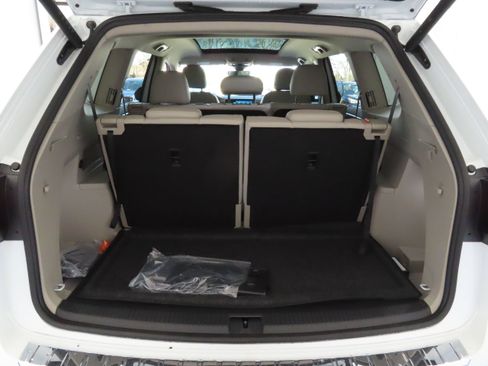 New 2026 Volkswagen Atlas SE FWD image 23