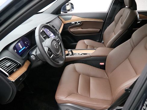 Certified 2023 Volvo XC90 B6 Plus w/ Protection Package Premier AWD/4WD image 14
