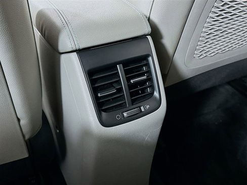 Used 2020 Kia Niro EX image 25