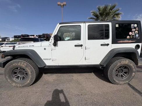 Used 2016 Jeep Wrangler Unlimited Rubicon w/ Connectivity Group AWD/4WD image 2