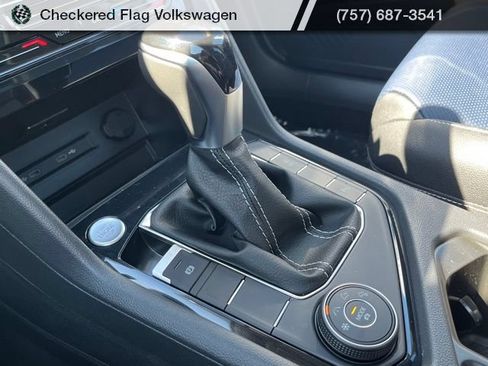 New 2026 Volkswagen Taos SEL AWD/4WD image 42