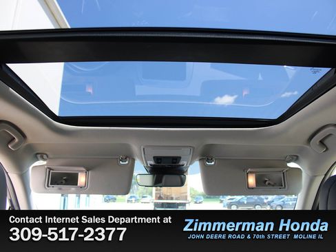 Certified 2025 Honda Pilot Touring image 11