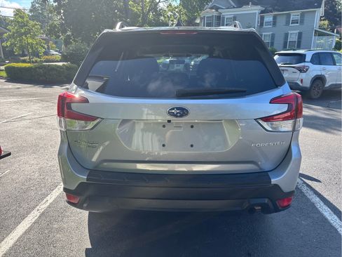 Certified 2024 Subaru Forester Premium AWD/4WD image 4