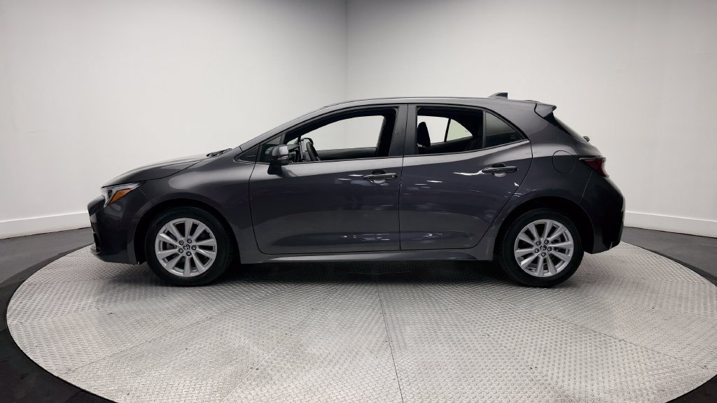 Certified 2025 Toyota Corolla SE FWD image 4