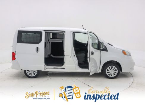 Used 2020 Nissan NV200 SV w/ Sliding Glass Door Package image 3