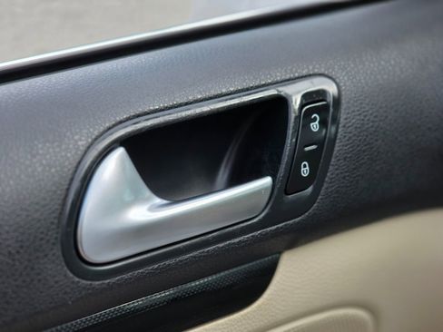 Used 2012 Volkswagen Jetta TDI image 30