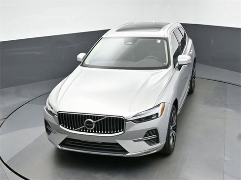 Used 2023 Volvo XC60 B5 Plus w/ Protection Package image 40