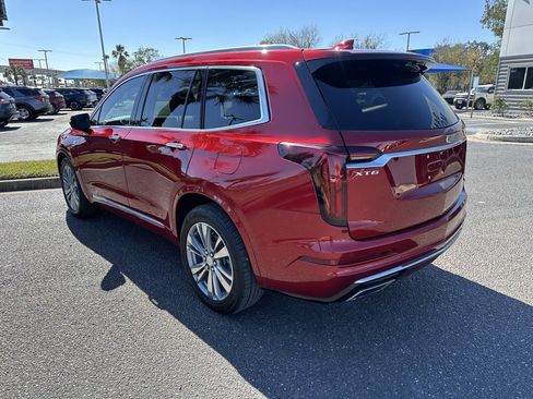 Used 2022 Cadillac XT6 Premium Luxury w/ Technology Package image 4