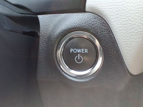 Used 2025 Toyota RAV4 XLE w/ Convenience Package image 22