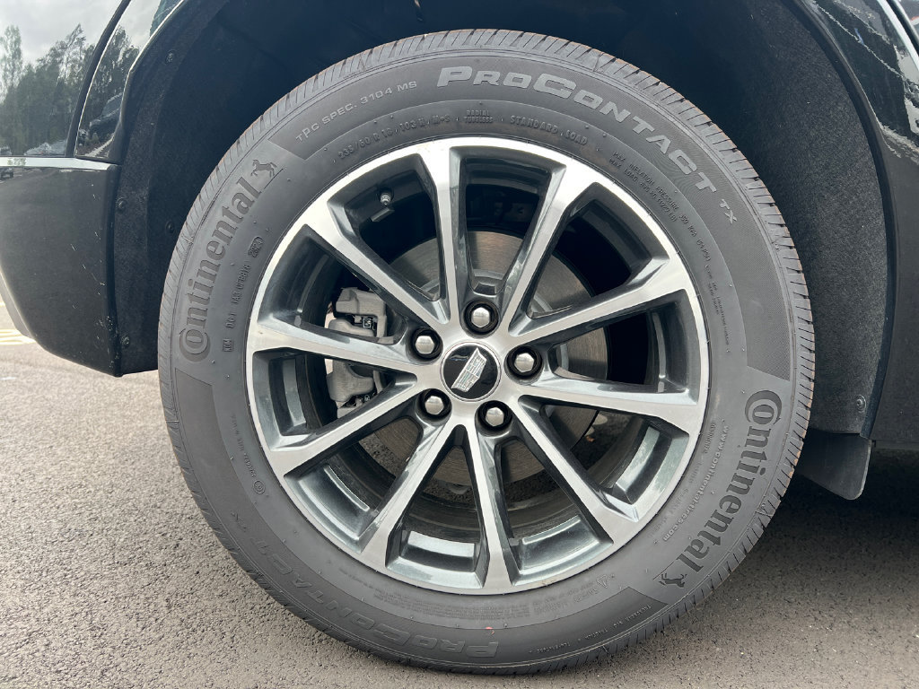 Used 2025 Cadillac XT4 Sport FWD image 17