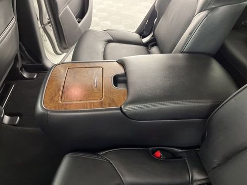 Used 2024 Nissan Armada SL w/ Captain's Chairs Package RWD image 39
