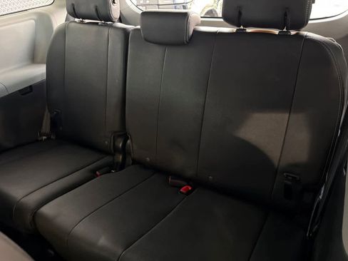 Used 2015 Toyota Sienna SE image 17