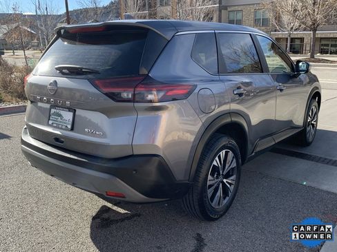 Used 2023 Nissan Rogue SV image 10