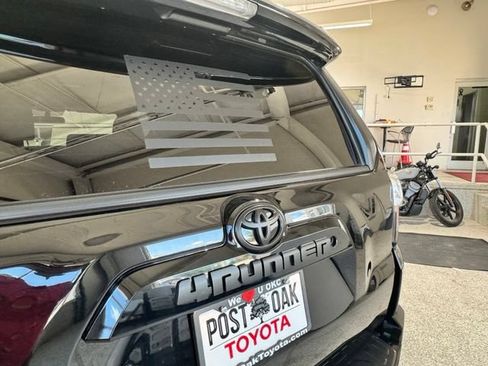 Used 2016 Toyota 4Runner 4WD image 11