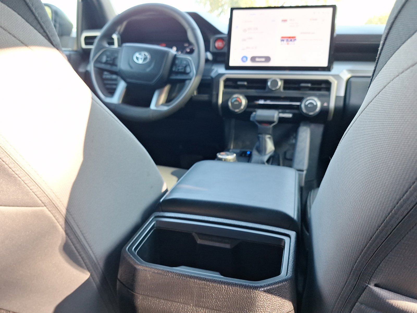 Used 2025 Toyota Tacoma TRD Off-Road AWD/4WD image 32