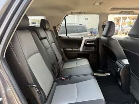 Used 2020 Toyota 4Runner SR5 Premium w/ Moonroof Package AWD/4WD image 31