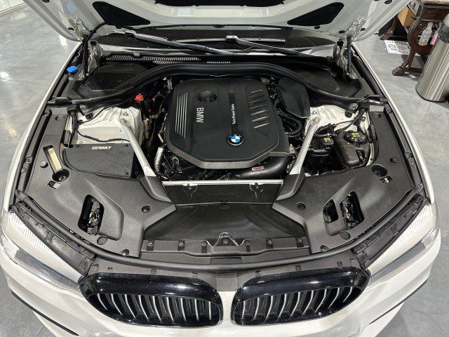 Used 2018 BMW 540i RWD image 25