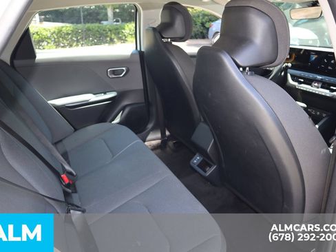 Used 2025 Kia K4 FWD image 22