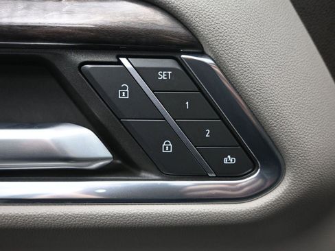 Used 2023 Chevrolet Silverado 1500 LTZ image 23