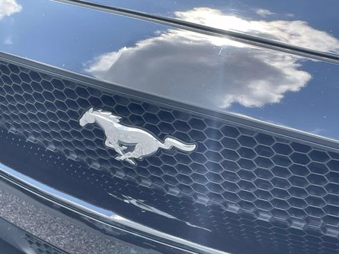 Used 2021 Ford Mustang GT RWD image 4