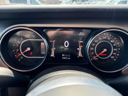 Used 2019 Jeep Wrangler Unlimited Sahara AWD/4WD image 22