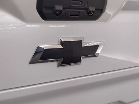 Used 2024 Chevrolet Silverado 1500 High Country w/ High Country Premium Package image 11