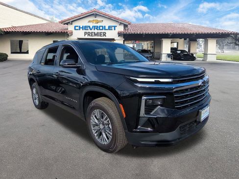 New 2026 Chevrolet Traverse LT image 2